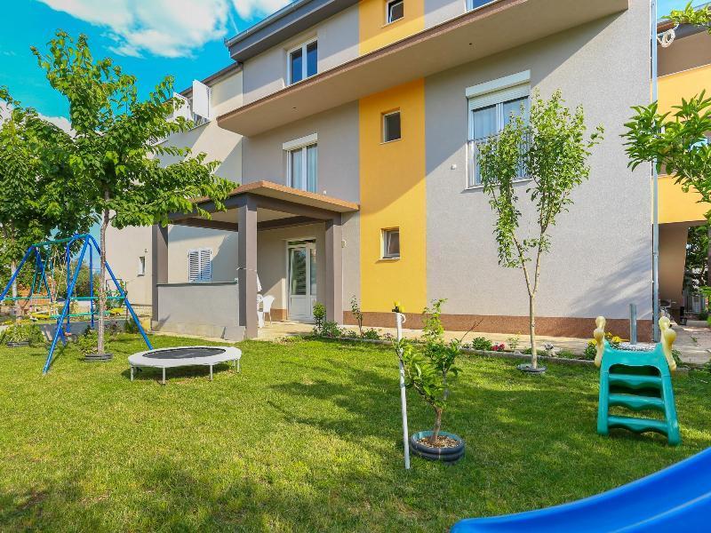 Apartments Damir Kaštel Štafilić Buitenkant foto