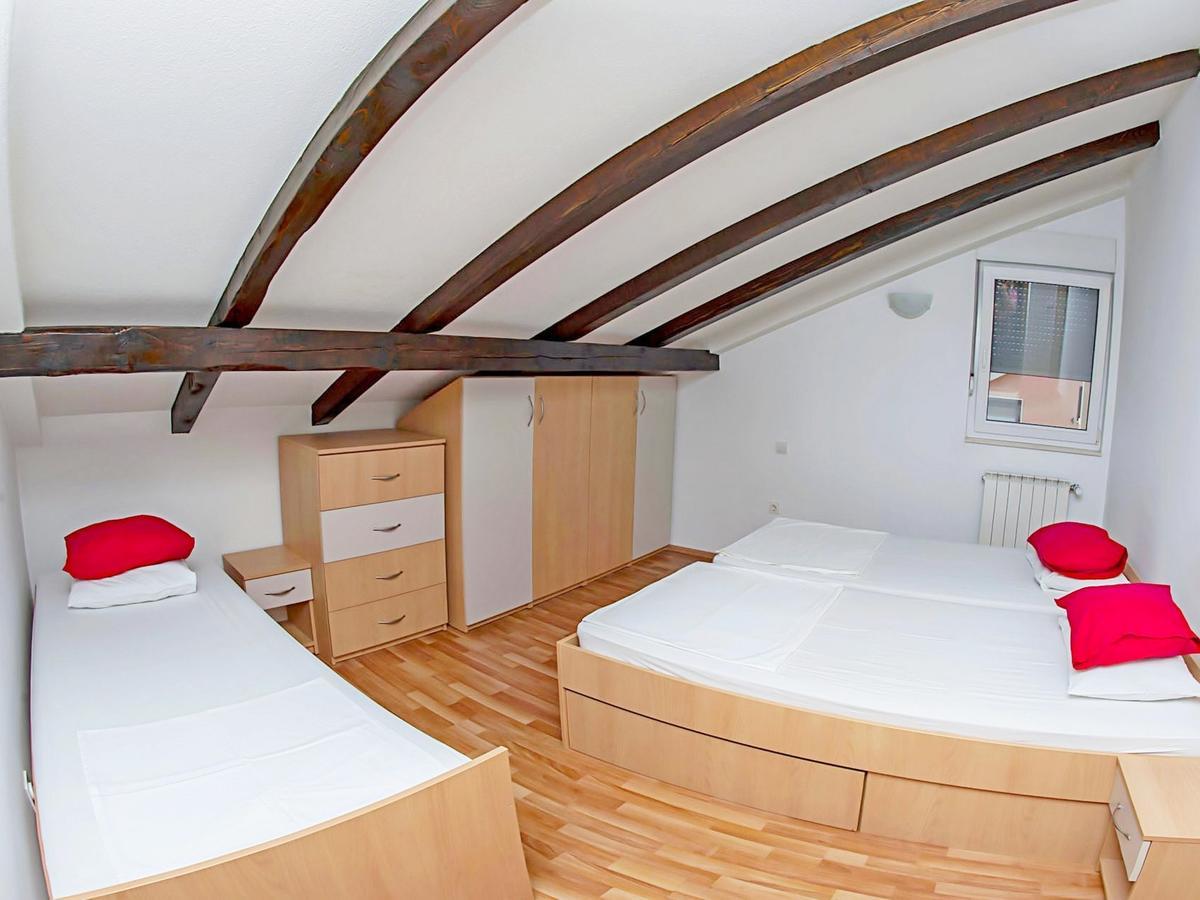 Apartments Damir Kaštel Štafilić Buitenkant foto