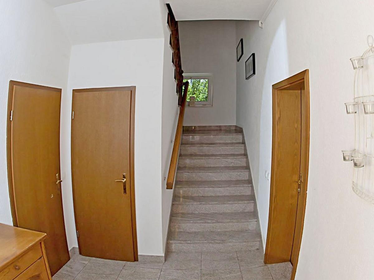 Apartments Damir Kaštel Štafilić Buitenkant foto